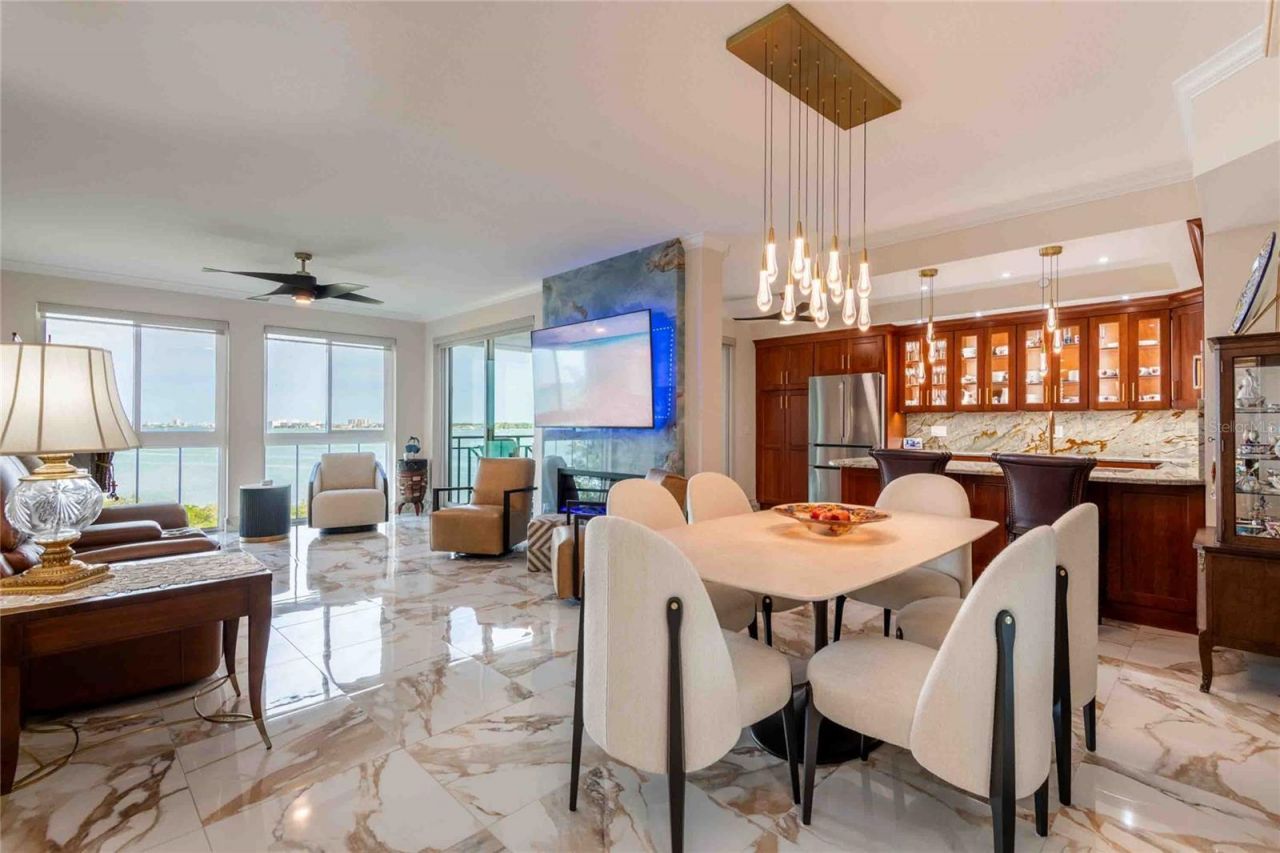 4737 Dolphin Cay Lane S, Unit 407, Saint Petersburg, FL 33711 Photo