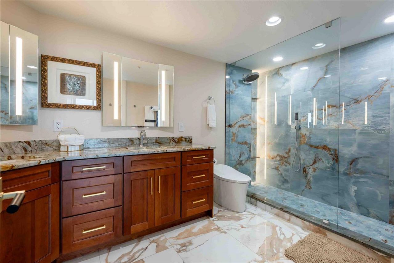4737 Dolphin Cay Lane S, Unit 407, Saint Petersburg, FL 33711 Photo