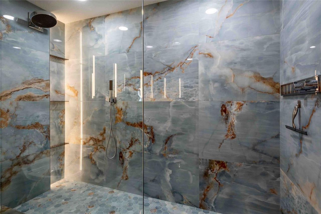 4737 Dolphin Cay Lane S, Unit 407, Saint Petersburg, FL 33711 Photo
