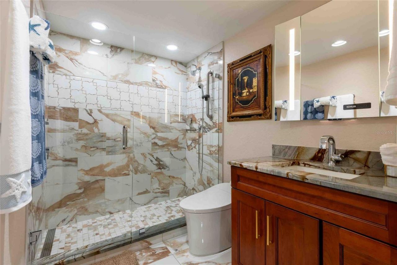 4737 Dolphin Cay Lane S, Unit 407, Saint Petersburg, FL 33711 Photo