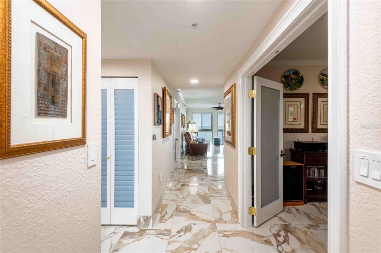 4737 Dolphin Cay Lane S, Unit 407, Saint Petersburg, FL 33711 Photo
