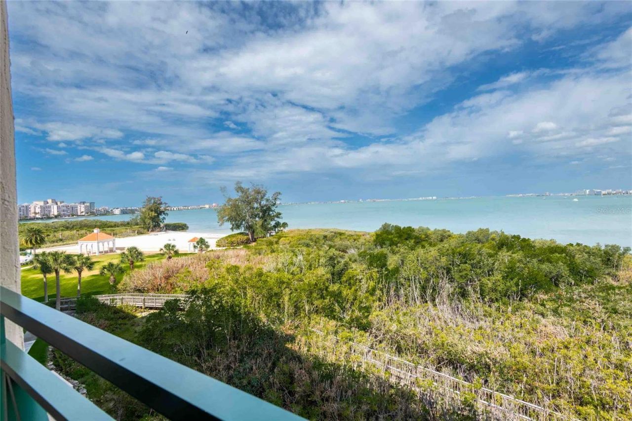 4737 Dolphin Cay Lane S, Unit 407, Saint Petersburg, FL 33711 Photo