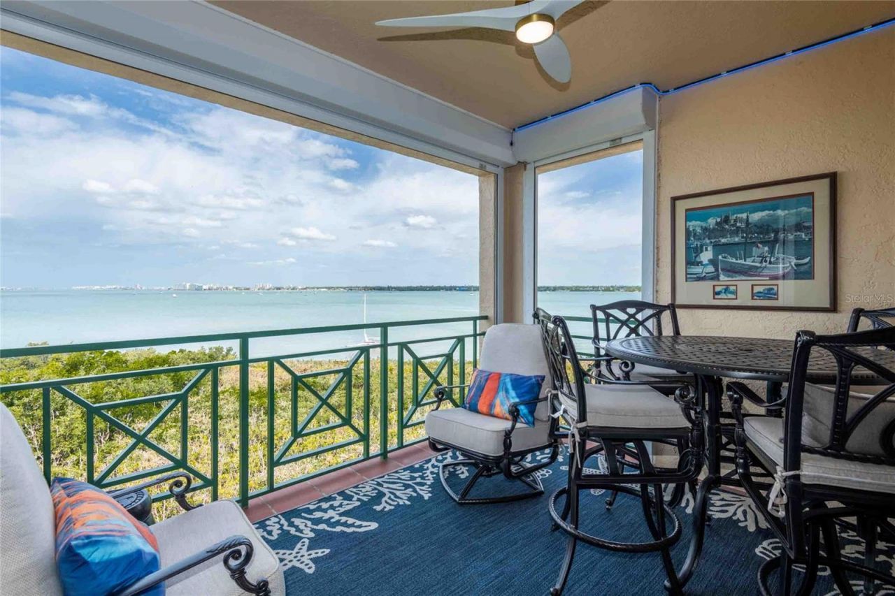 4737 Dolphin Cay Lane S, Unit 407, Saint Petersburg, FL 33711 Photo
