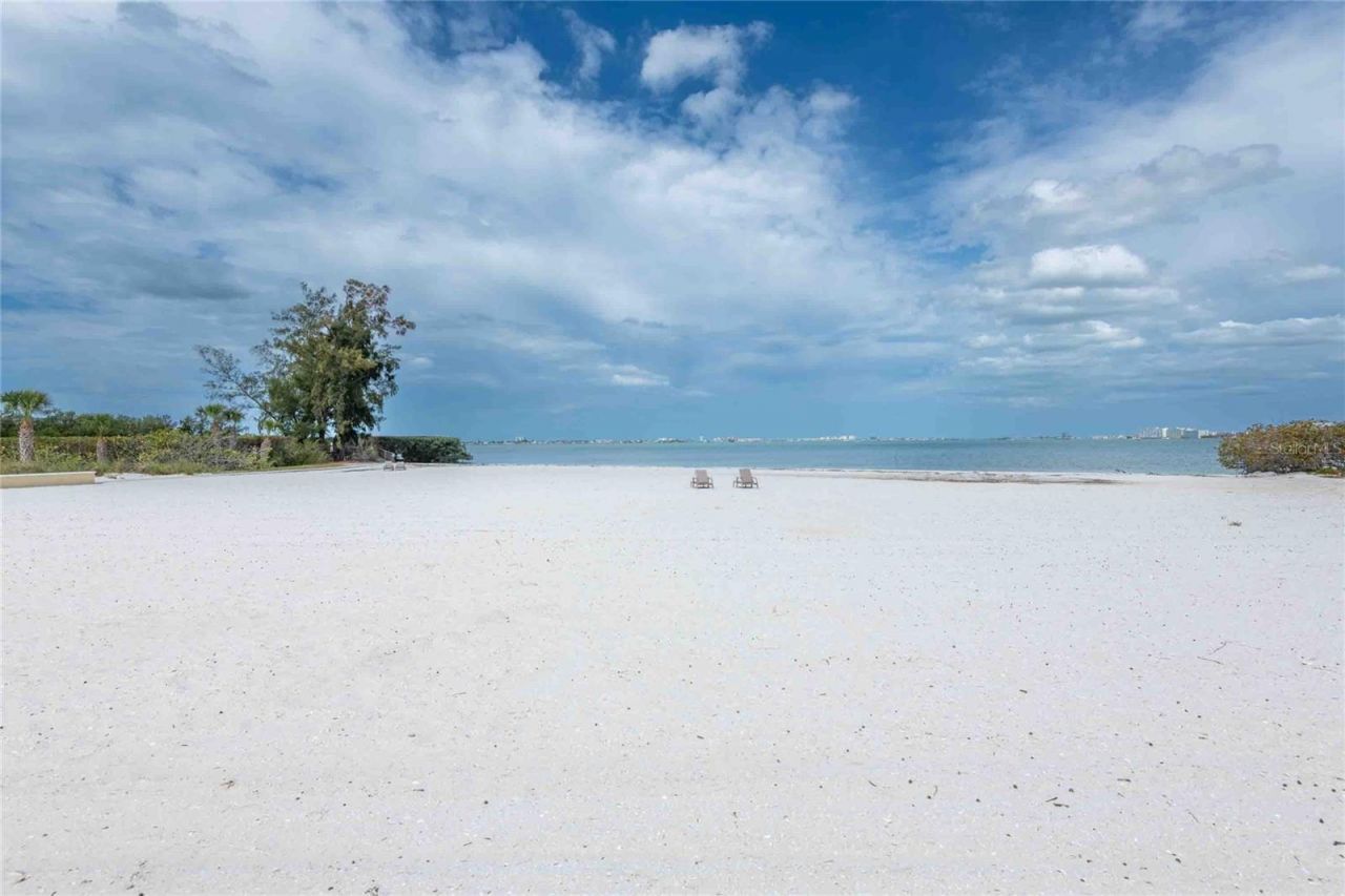4737 Dolphin Cay Lane S, Unit 407, Saint Petersburg, FL 33711 Photo