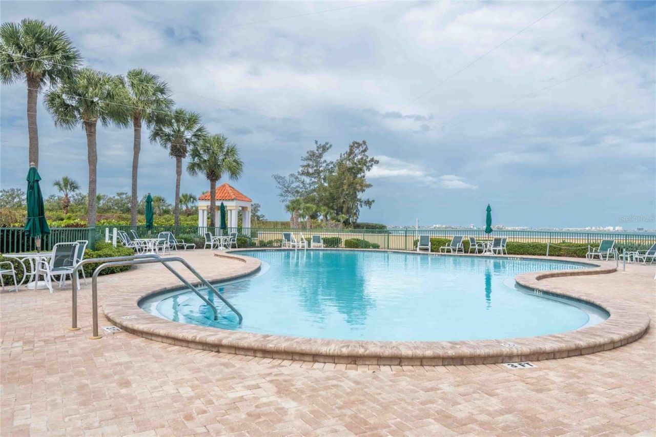 4737 Dolphin Cay Lane S, Unit 407, Saint Petersburg, FL 33711 Photo