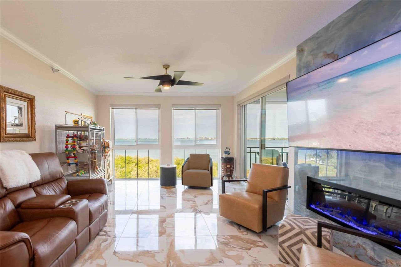 4737 Dolphin Cay Lane S, Unit 407, Saint Petersburg, FL 33711 Photo