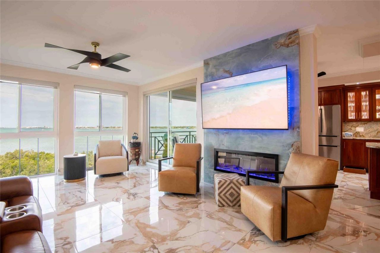 4737 Dolphin Cay Lane S, Unit 407, Saint Petersburg, FL 33711 Photo