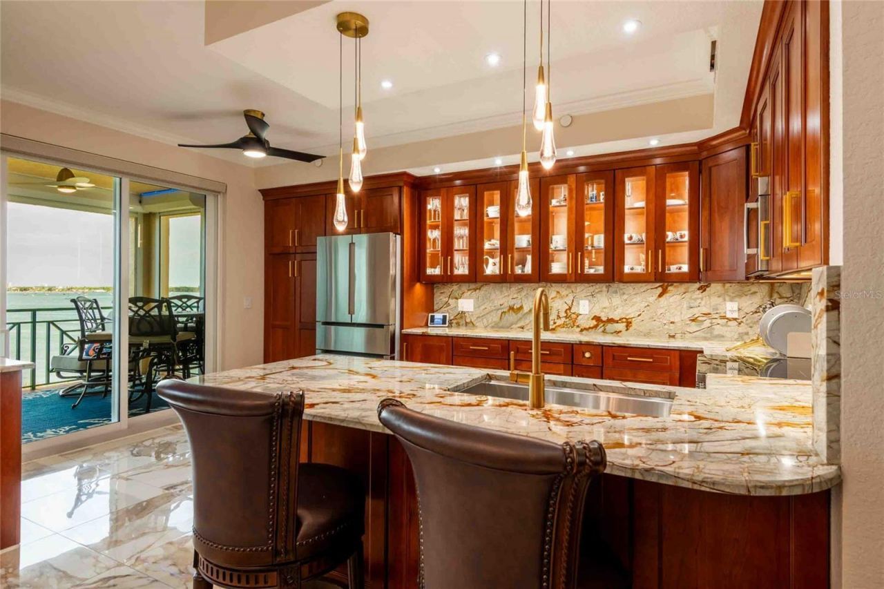 4737 Dolphin Cay Lane S, Unit 407, Saint Petersburg, FL 33711 Photo