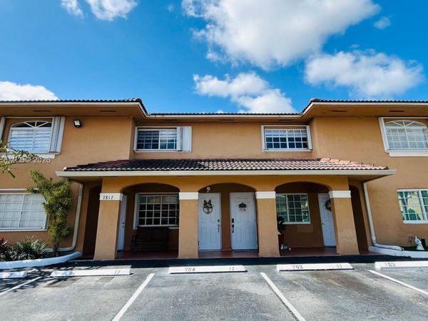 7817 W 36th Ave , Unit 204, Hialeah, FL 33018