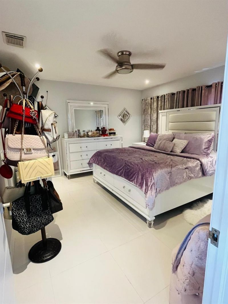 7817 W 36th Ave , Unit 204, Hialeah, FL 33018 Photo