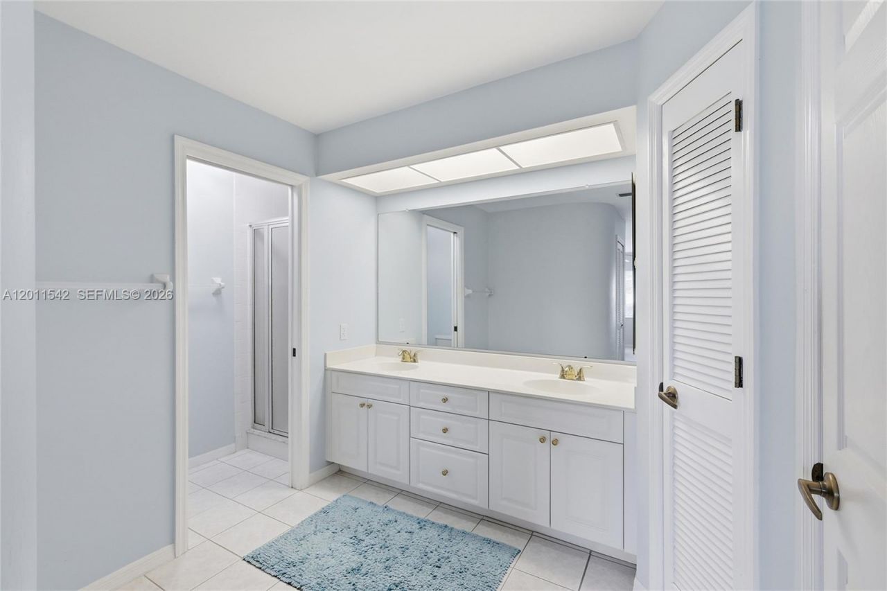 3933 SE 11 Pl, Unit 208, Cape Coral, FL 33904 Photo