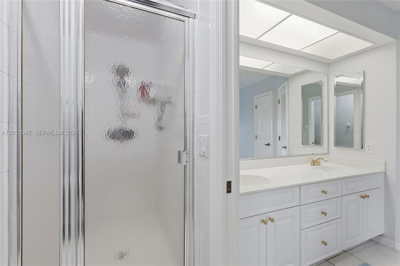 3933 SE 11 Pl, Unit 208, Cape Coral, FL 33904 Photo
