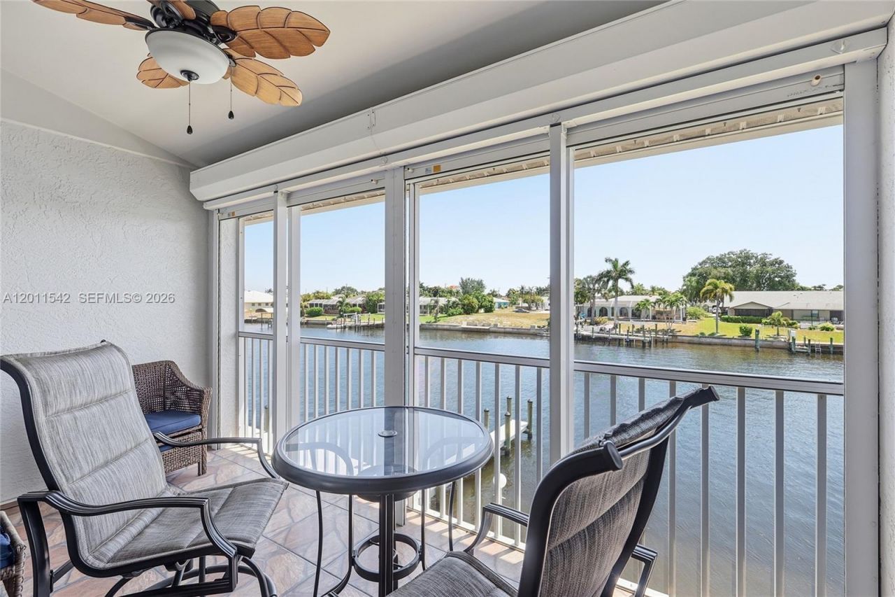 3933 SE 11 Pl, Unit 208, Cape Coral, FL 33904 Photo