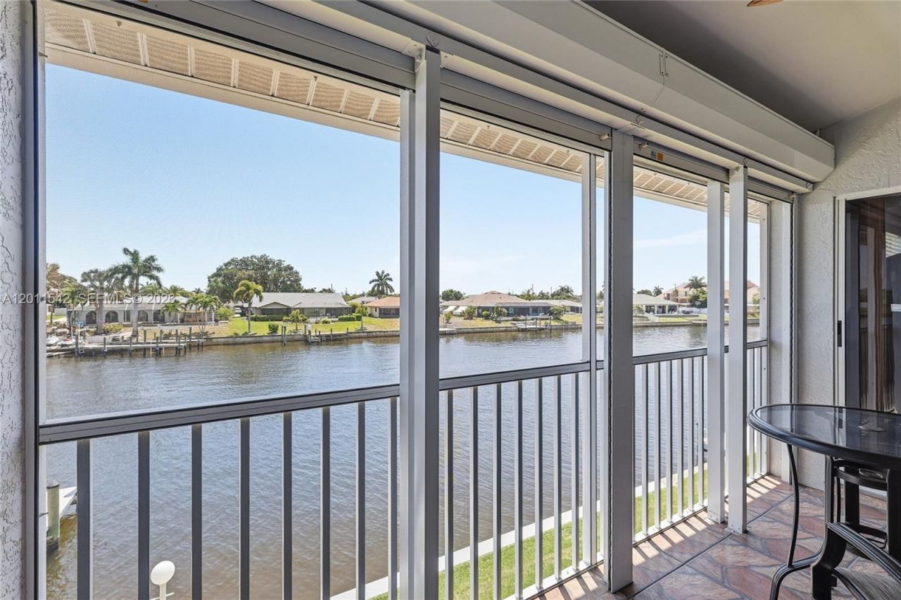 3933 SE 11 Pl, Unit 208, Cape Coral, FL 33904 Photo