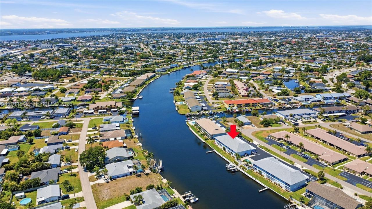 3933 SE 11 Pl, Unit 208, Cape Coral, FL 33904 Photo