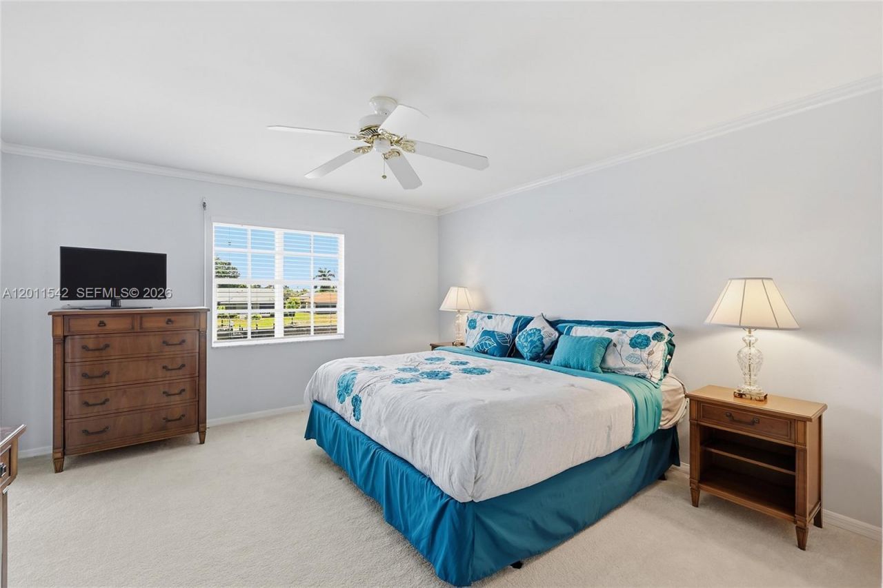 3933 SE 11 Pl, Unit 208, Cape Coral, FL 33904 Photo