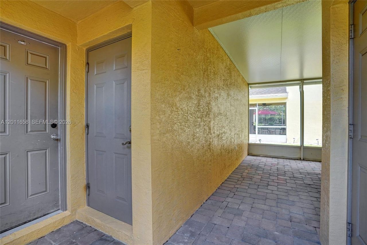 2057 SE Avon Park Dr, Port Saint Lucie, FL 34952 Photo