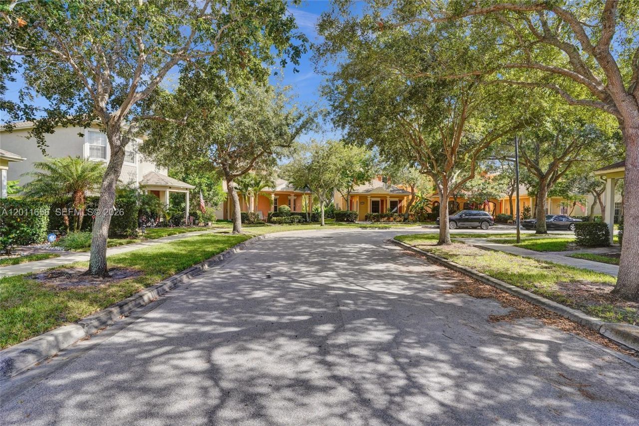 2057 SE Avon Park Dr, Port Saint Lucie, FL 34952 Photo