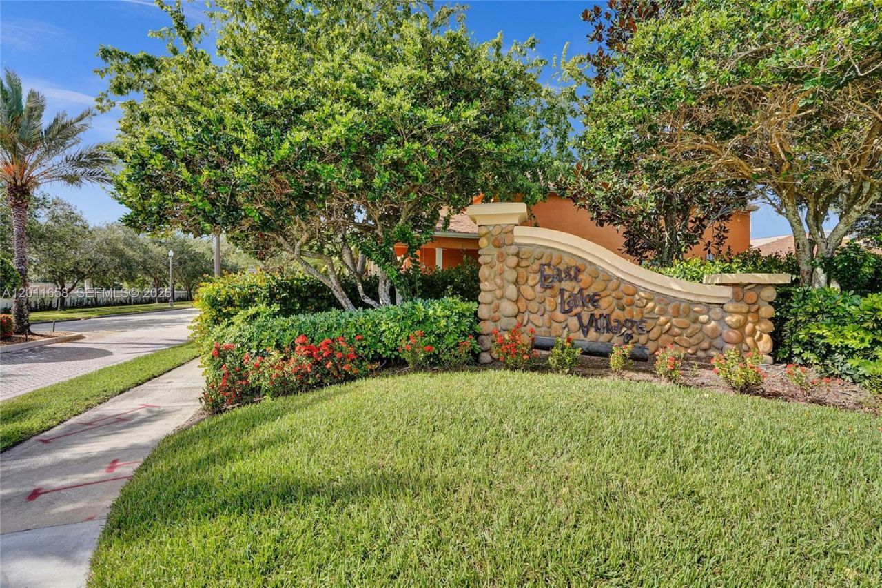 2057 SE Avon Park Dr, Port Saint Lucie, FL 34952 Photo
