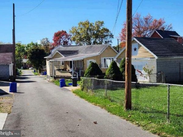 305 DEWHIRST AVENUE, NEW BRIGHTON, PA 15066