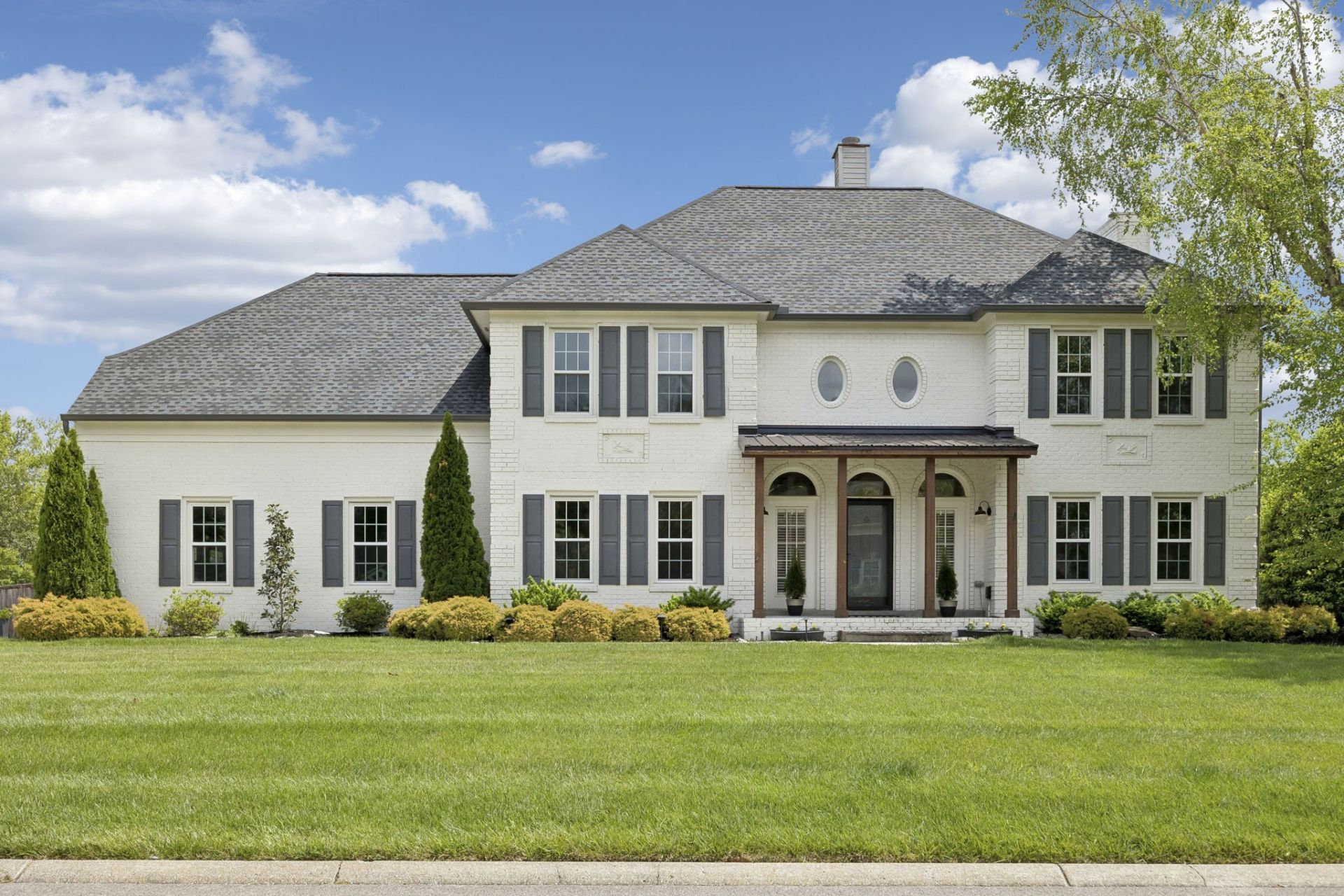 1744 Surrey Dr, Brentwood, TN 37027 Main Photo