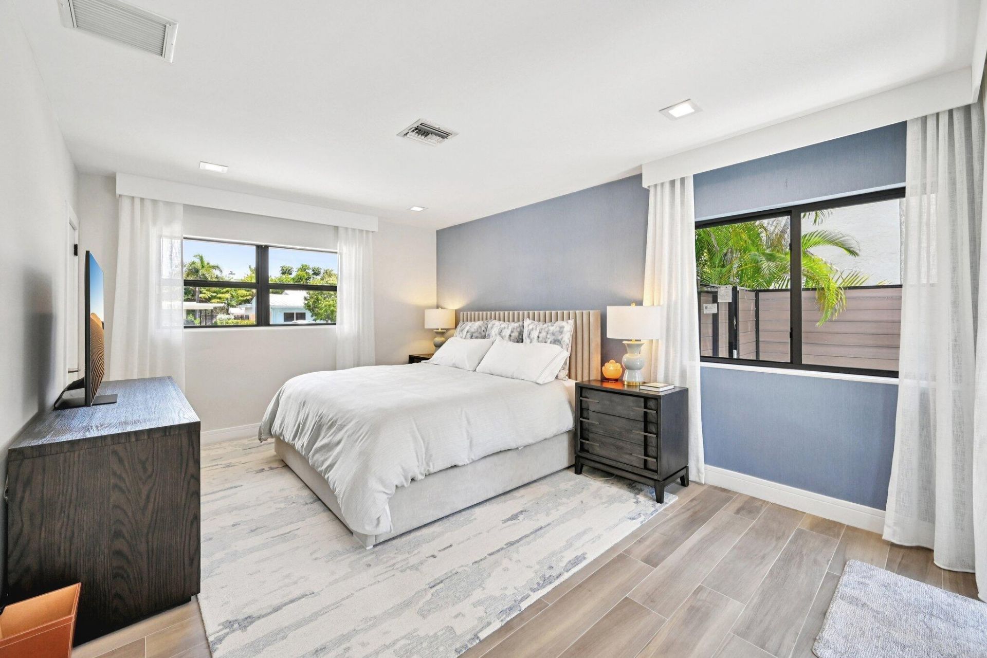 240 30th Street, West Palm Beach, FL 33407 Photo