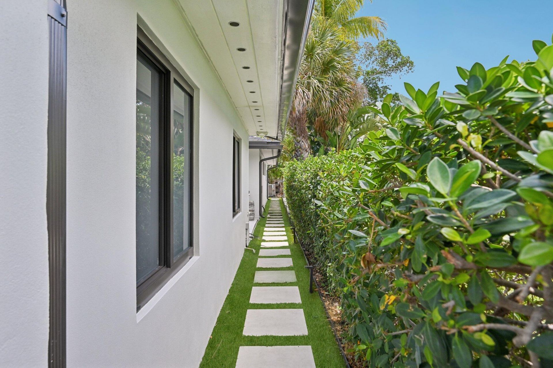 240 30th Street, West Palm Beach, FL 33407 Photo