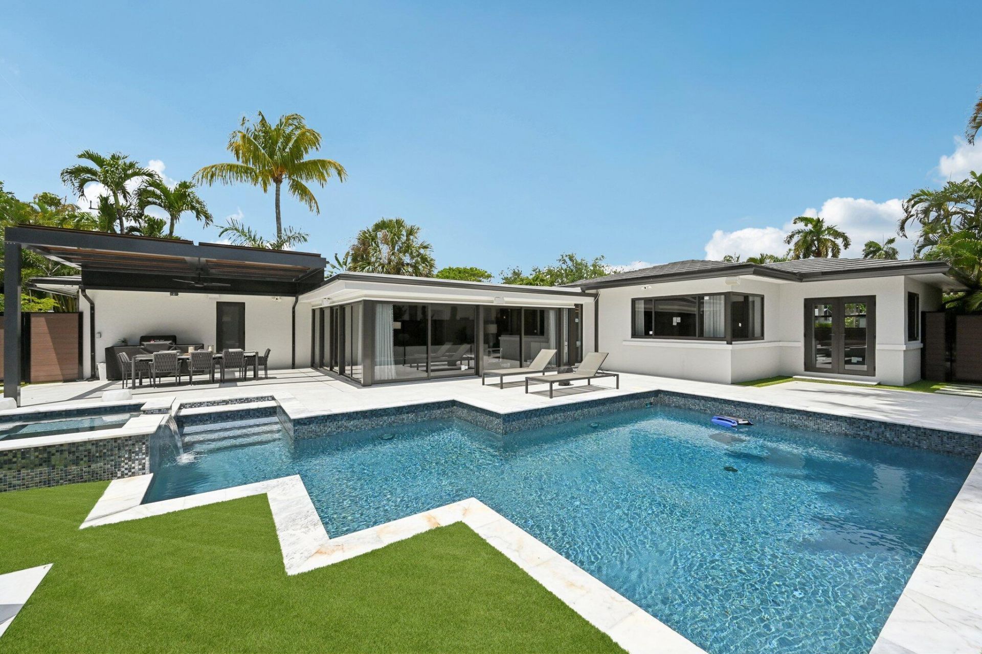240 30th Street, West Palm Beach, FL 33407 Photo
