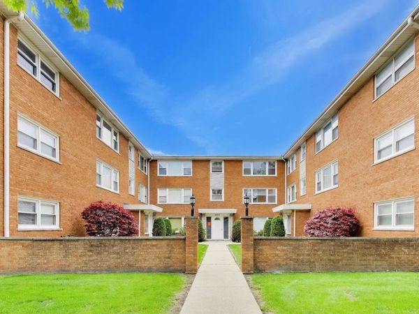 6931 W 64th Place , Unit 3C, Chicago, IL 60638