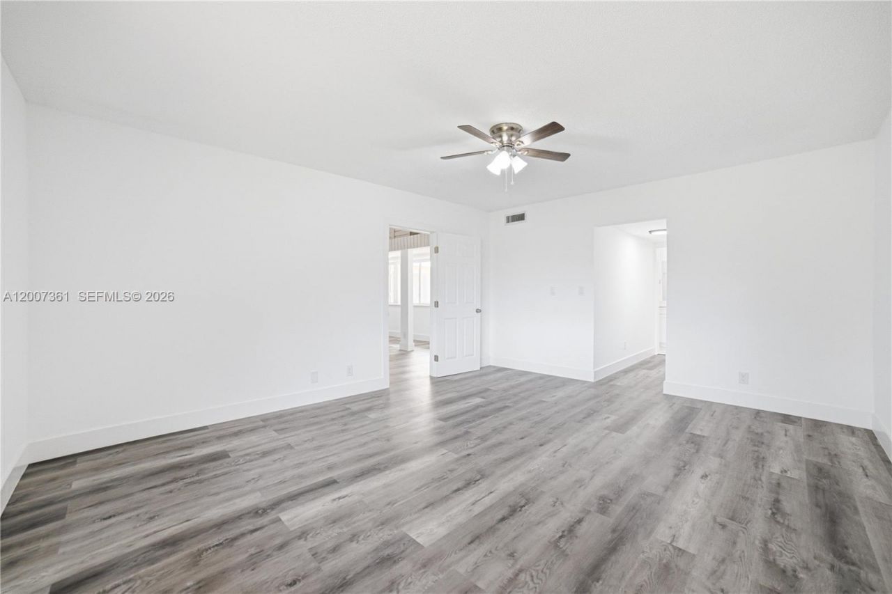 5201 Yellow Pine Ln, Tamarac, FL 33319 Photo