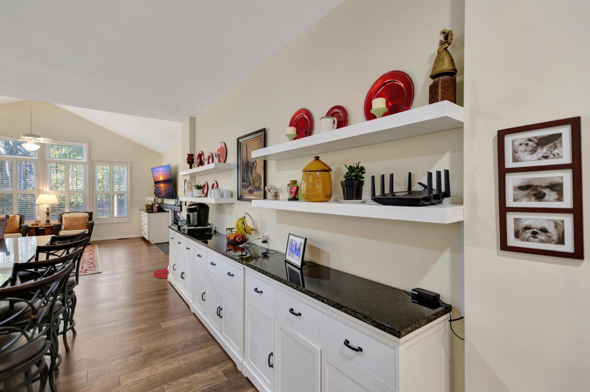 1075 Barfield Street Photo 16