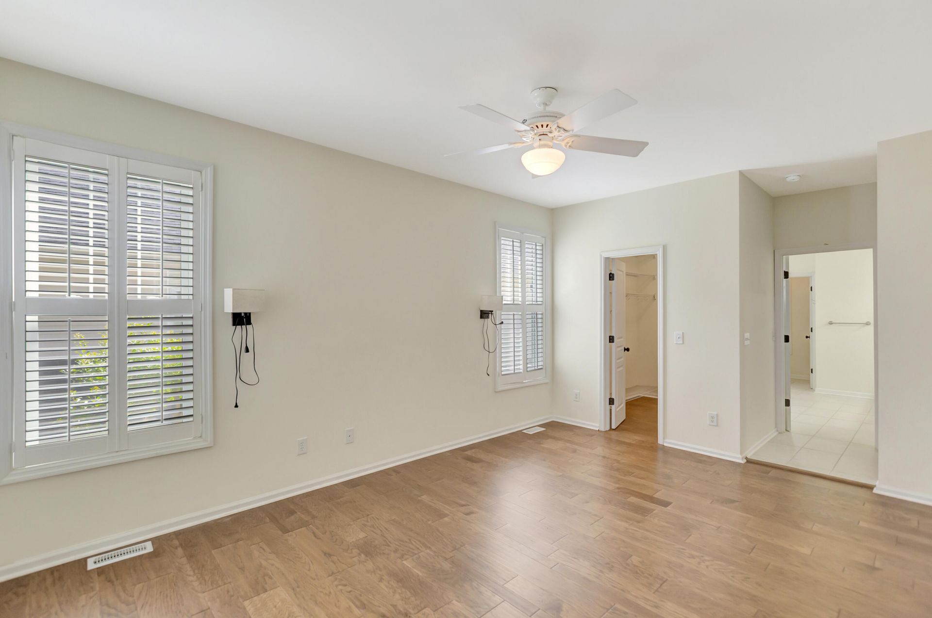 1075 Barfield Street Photo 24
