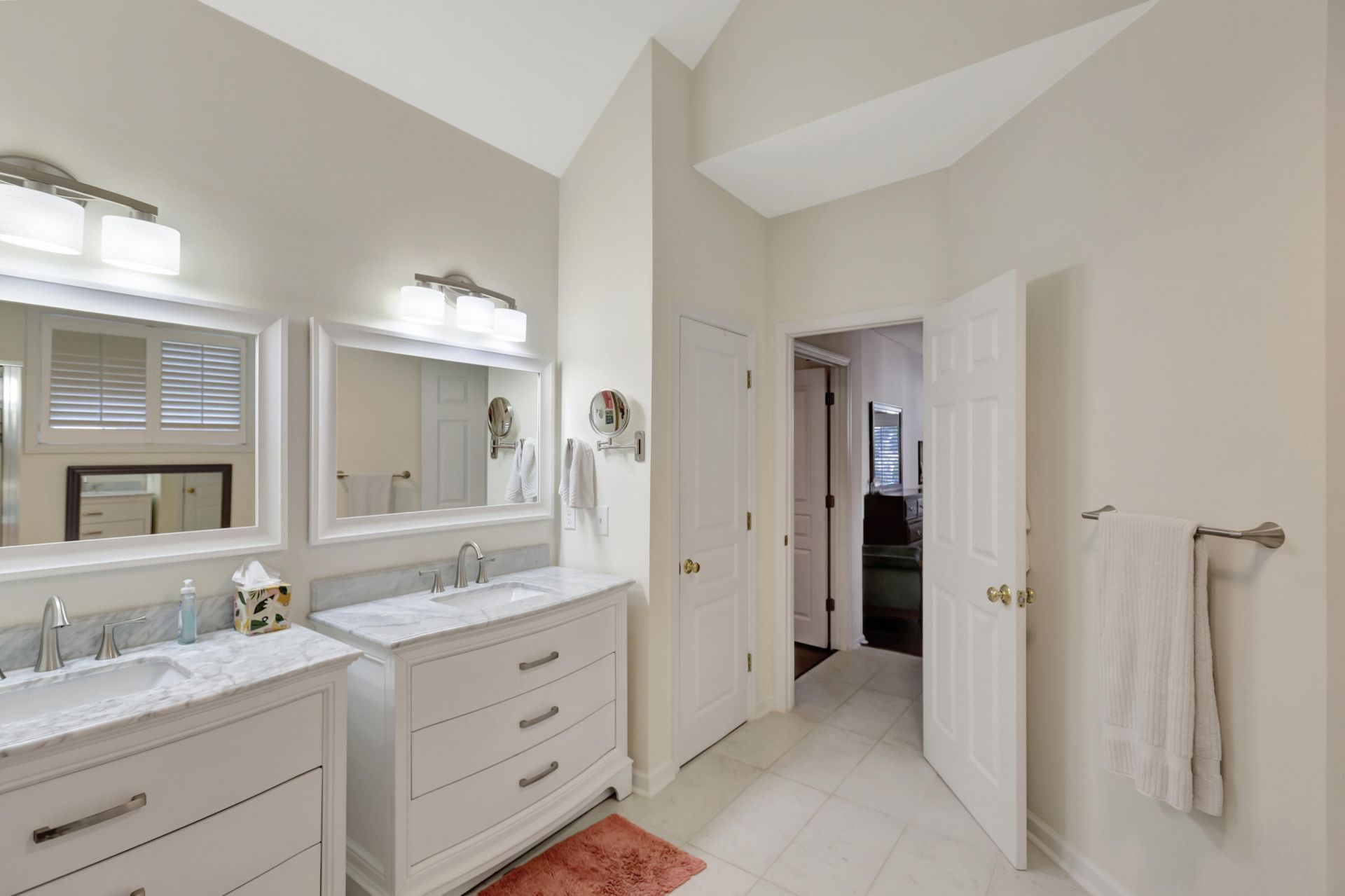 1075 Barfield Street Photo 25
