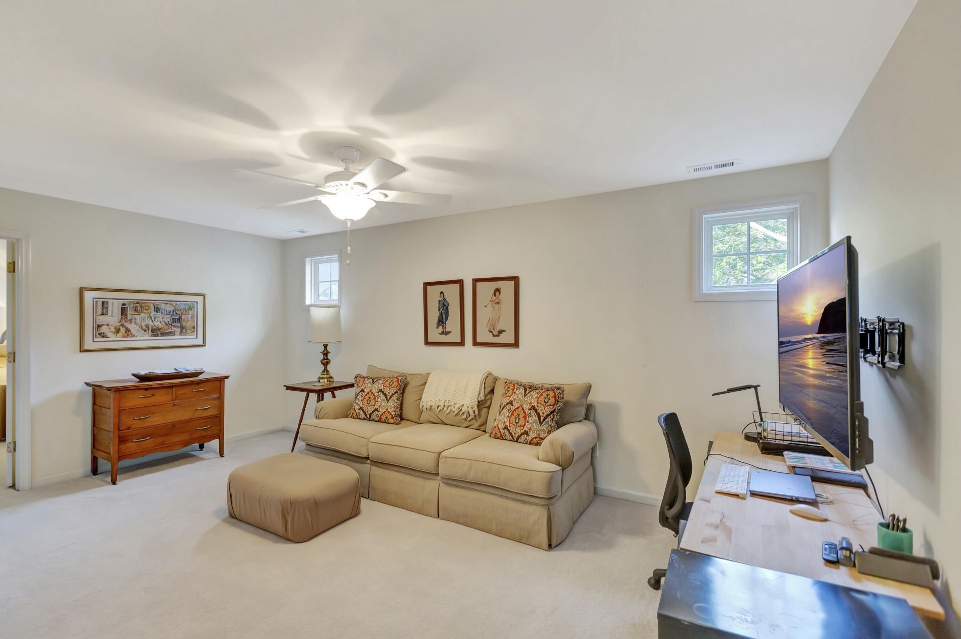 1075 Barfield Street Photo 27