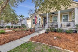 1075 Barfield Street photo 4