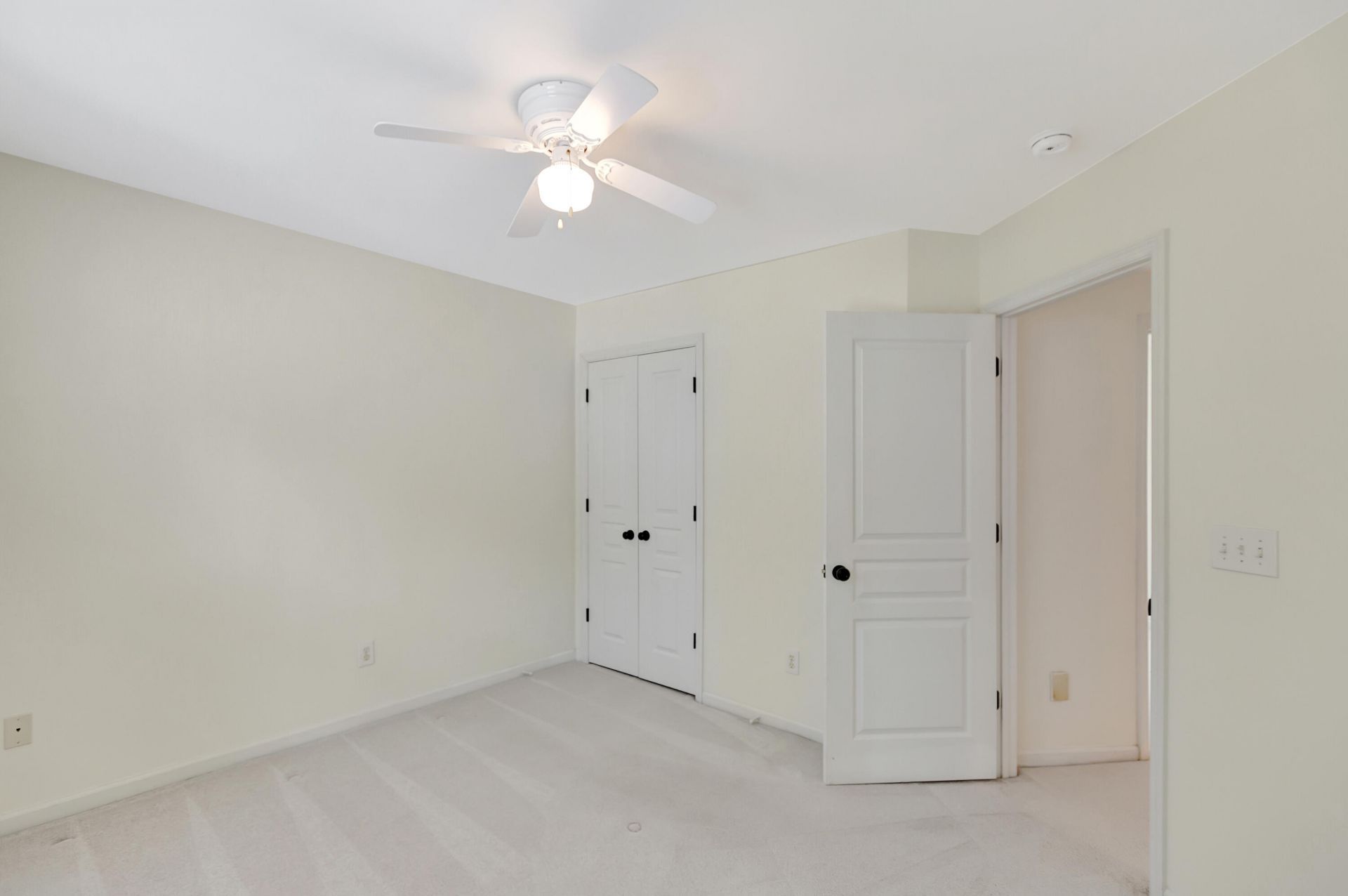 1075 Barfield Street Photo 39