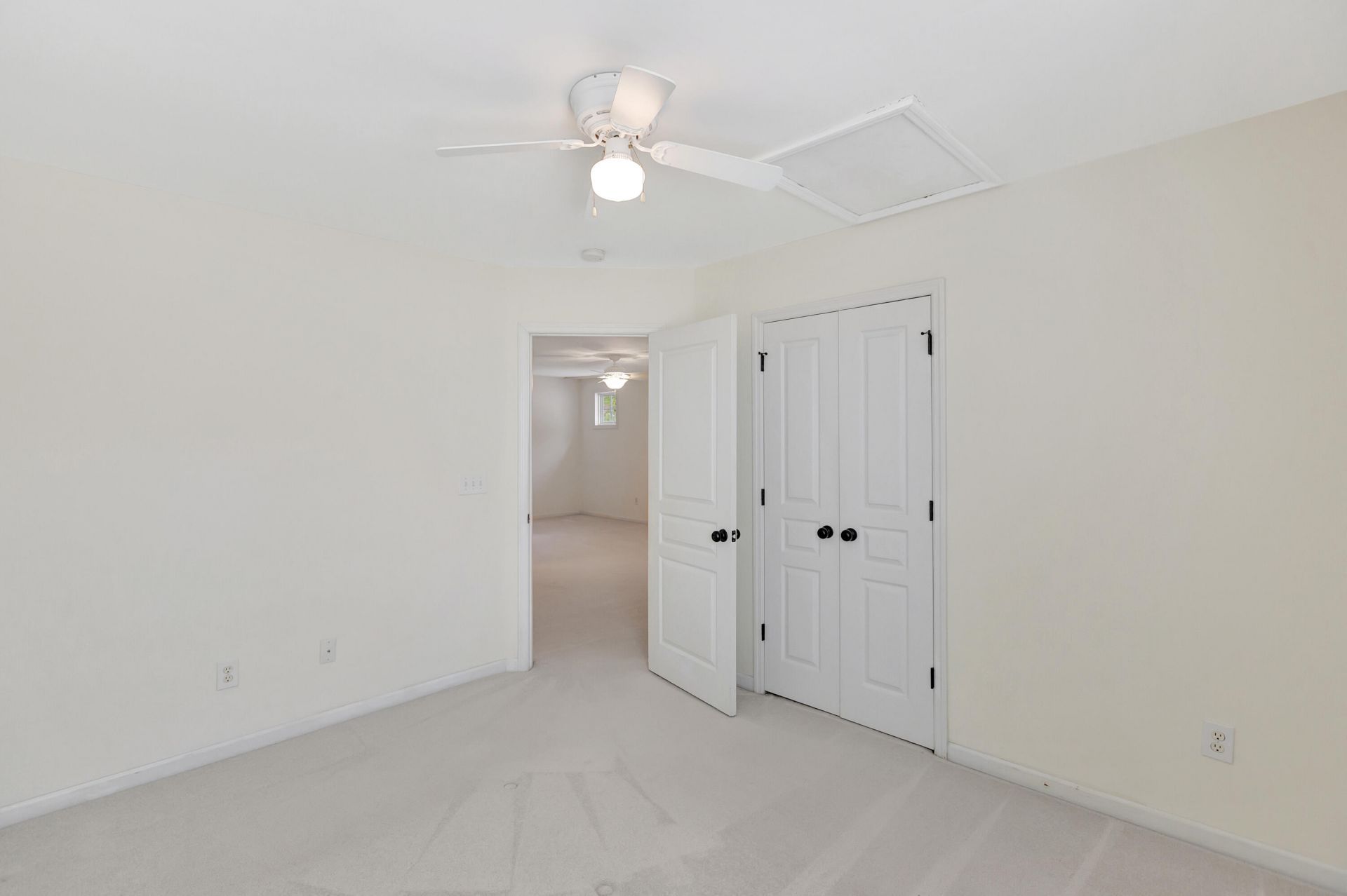 1075 Barfield Street Photo 42