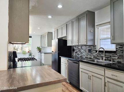 7565 Halifax Drive, Reno, NV 89506 Photo