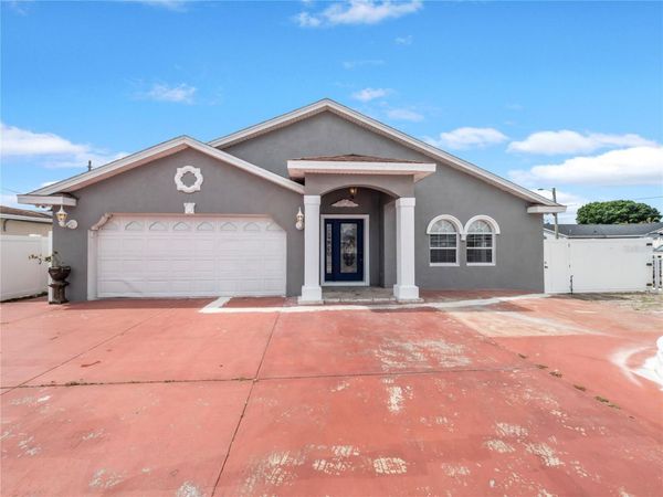 3122 W CREST AVENUE , TAMPA, FL 33614