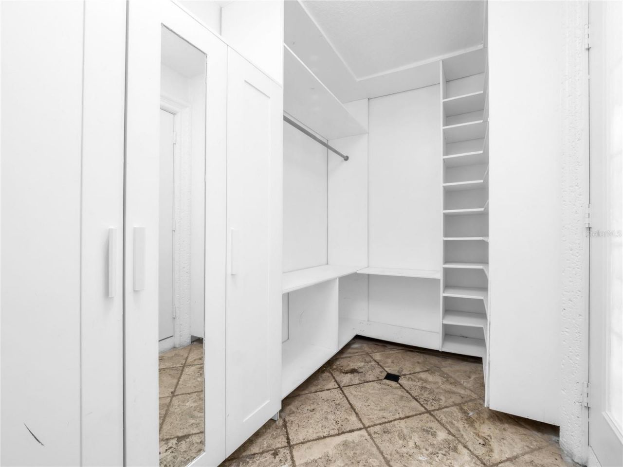 3122 W Crest Avenue, Tampa, FL 33614 Photo