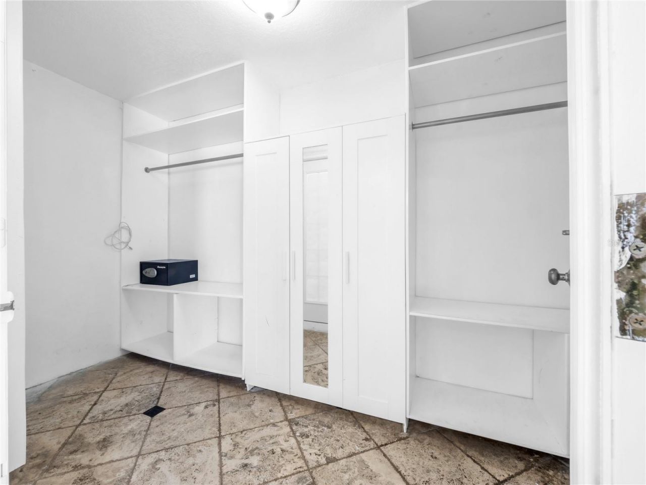 3122 W Crest Avenue, Tampa, FL 33614 Photo