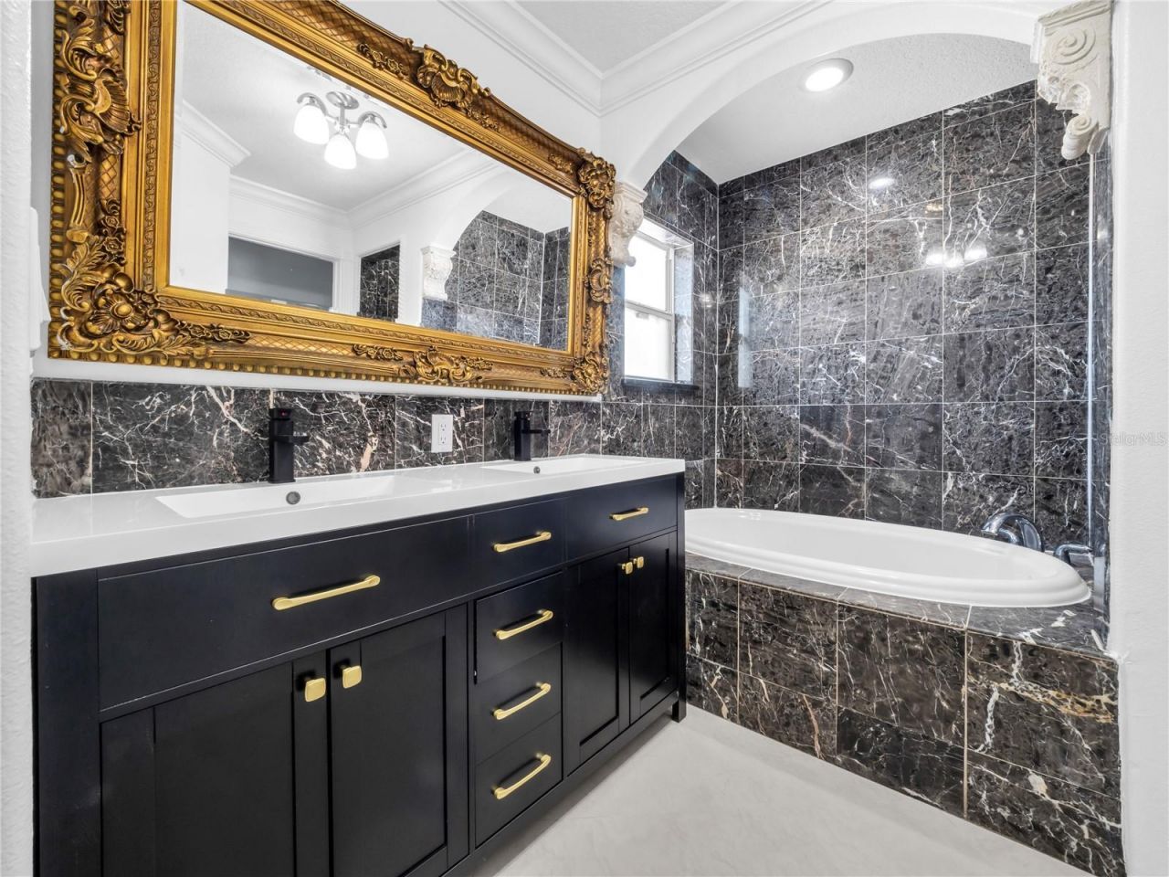 3122 W Crest Avenue, Tampa, FL 33614 Photo
