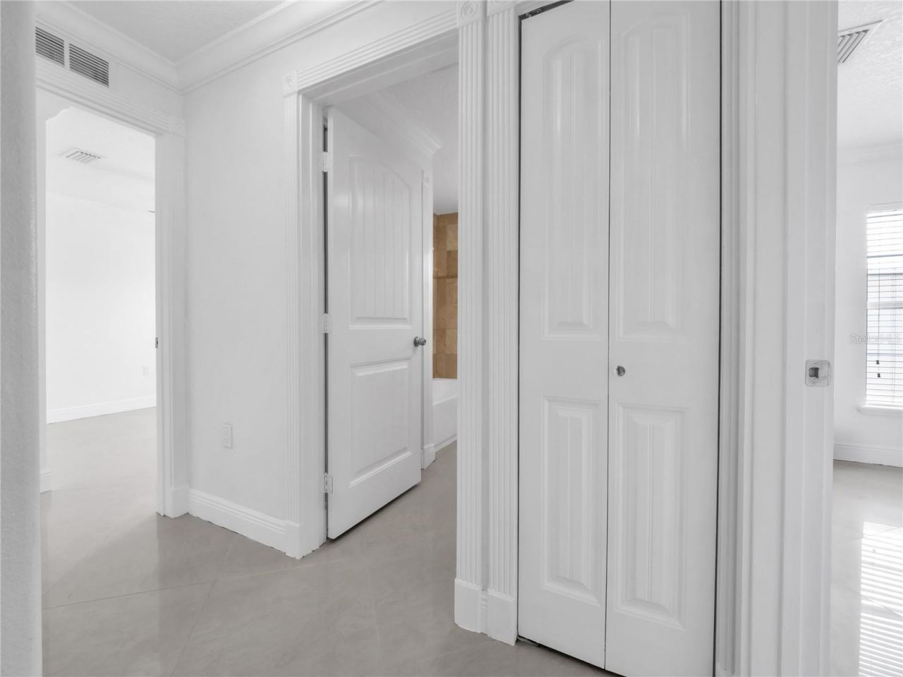 3122 W Crest Avenue, Tampa, FL 33614 Photo