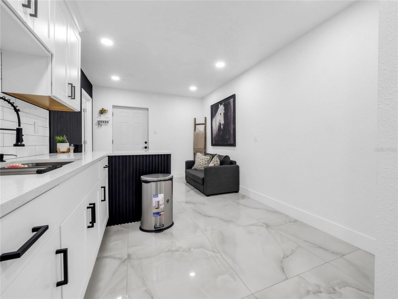 3122 W Crest Avenue, Tampa, FL 33614 Photo