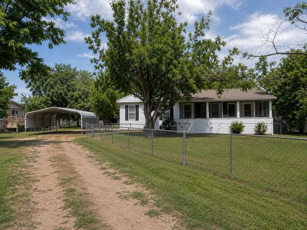 111 Pecan Orchard LN, Marble Falls, TX 78654