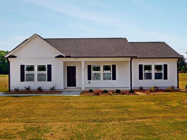 102 Kendall Farms Drive , Goldsboro, NC 27534