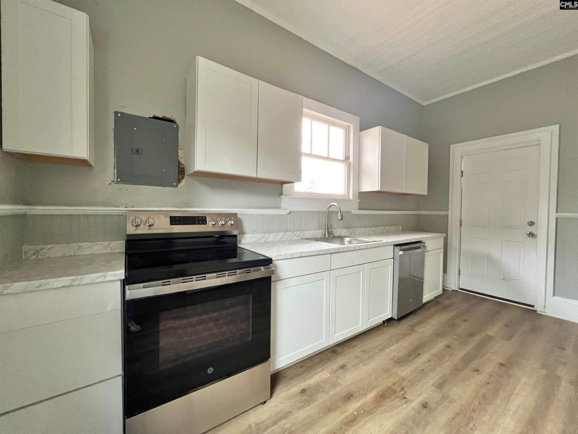 2300 Russell Street Photo 11