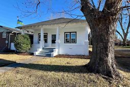 2300 Russell Street photo 4
