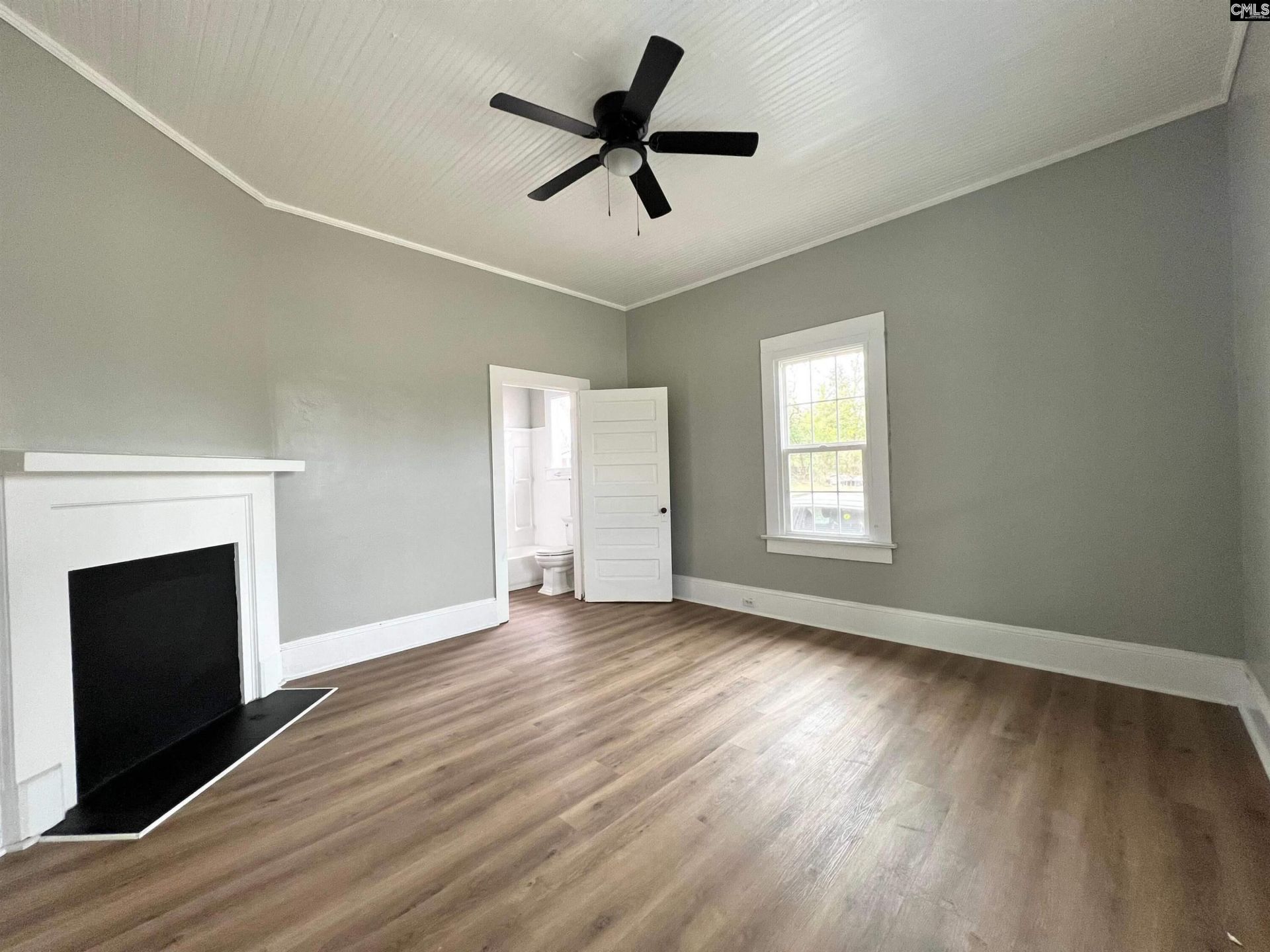 2300 Russell Street Photo 22