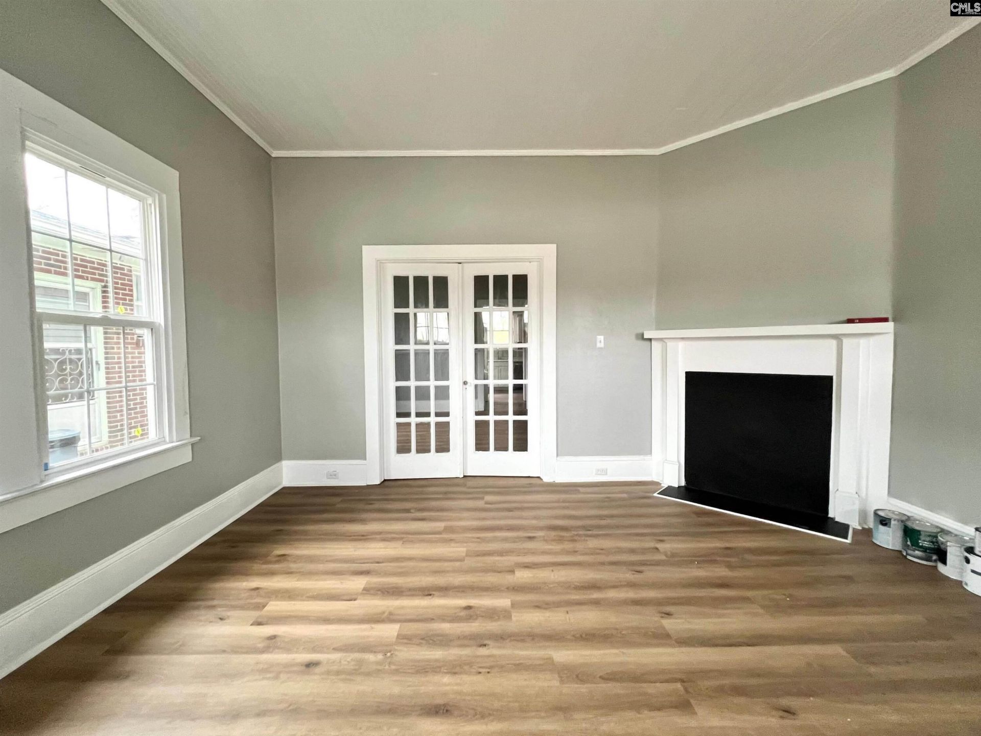 2300 Russell Street Photo 7